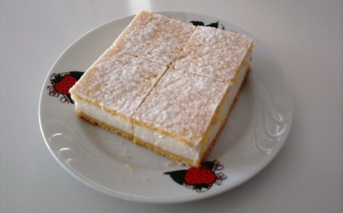 Pehelykönnyű túrós pite