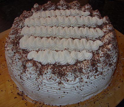 Fekete erdő torta, fehérben