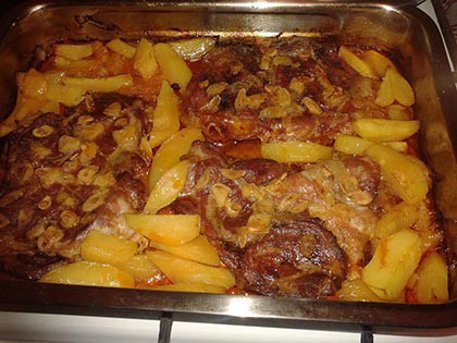 Kolbász hússal  töltött  tarja