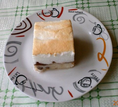 Rakott tejbegríz.