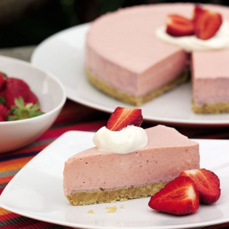 	 Eper mousse torta (sütés nélkül)
