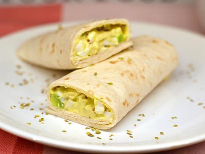 Avokádós tojássaláta wrap