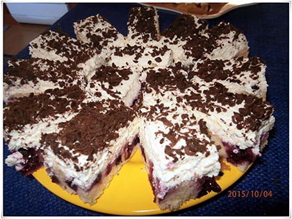 TÚRÓS HABOS SÜTI