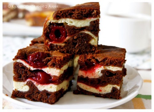 Brownie hullámok, túróval, meggyel