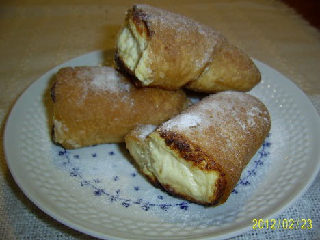 Túrós kifli