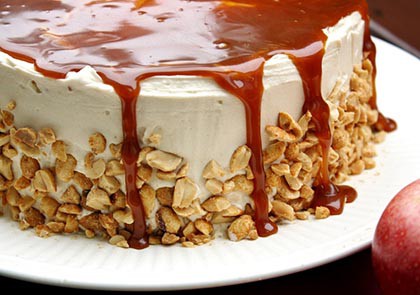 Karamellás kekszes torta