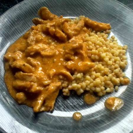 Gombás-tejfölös borsos tokány recept
