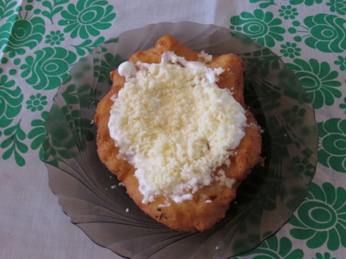 169. Lángos kefires