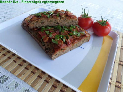 Medvehagymás-kolbászos paleo kenyér