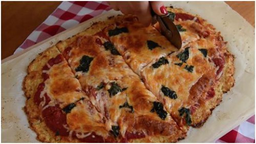 Cheesy Cauliflower Pizza