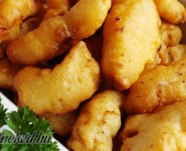 Csirkefalatok krémsajtos bundában