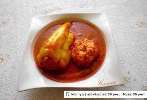 Töltött paprika csirkemellből