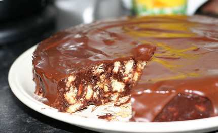Csokoládés keksztorta sütés nélkül!