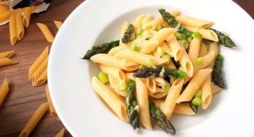 Spárgás-parmezános penne