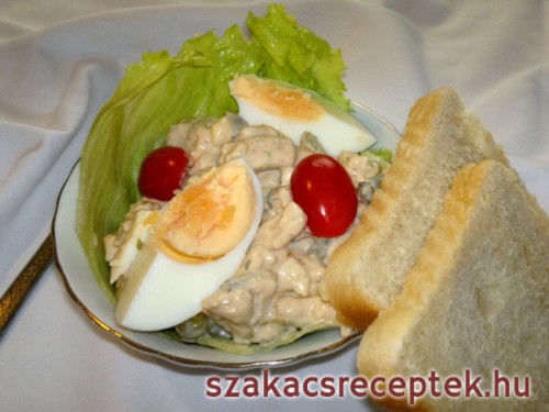 Ízletes csirkesaláta