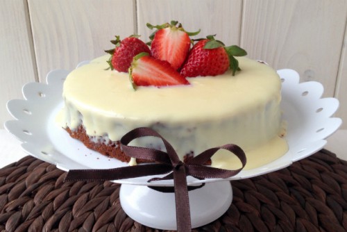 Brownie torta fehér csoki ganache-zsal