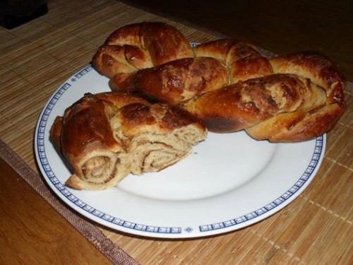 Fahéjas Fonott kalács