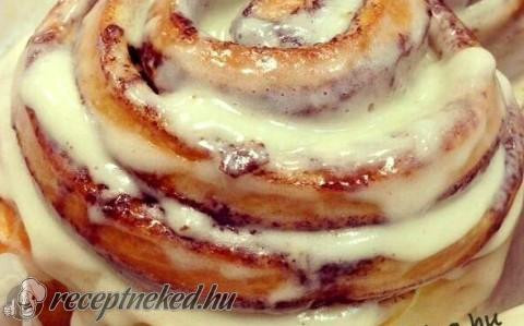 Cinnabon – amerikai fahéjas tekercs