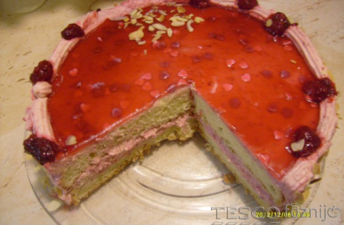 Málnakrémes torta