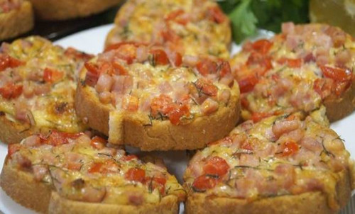 Lusták pizzája! Pár perc, és készen van, az íze pedi