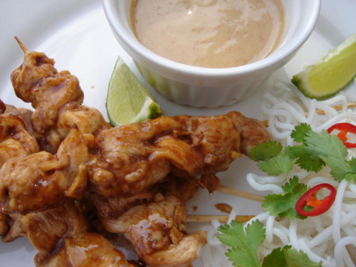 Csirkenyársak (satay) mogyorószósszal