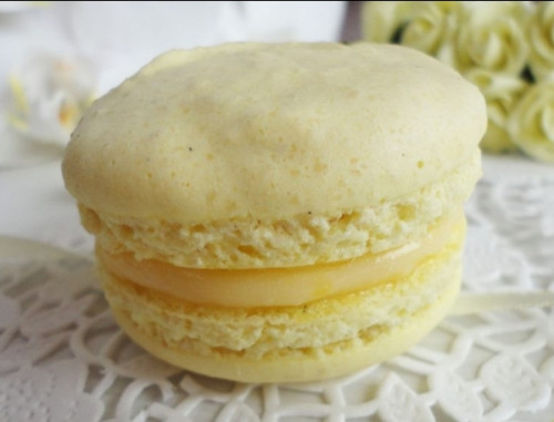 Macaron (vaníliás citromos)
