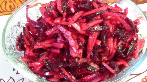 Cékla és alma saláta
