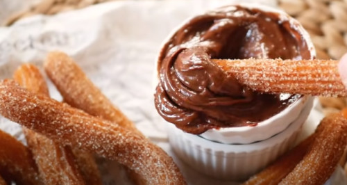 CHURROS recept + csokiszósz