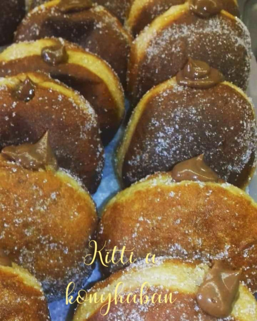 Bomboloni/Töltött fánk