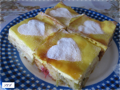 Rhabarberkuchen mit Schmand