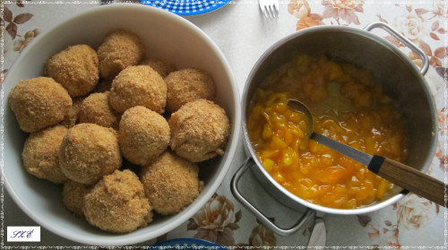 Aprikosenknödel mit Aprikosesoße